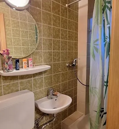 Haus Sissi Apartamento *